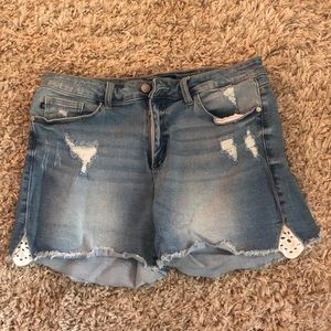 Judy blue lace trim shorts